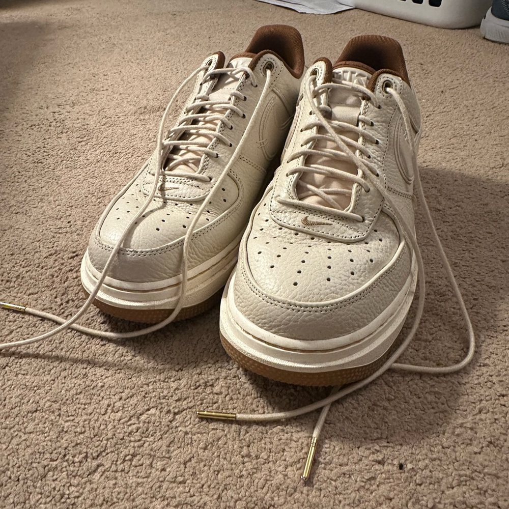 Nike Beige and Tan Sneakers